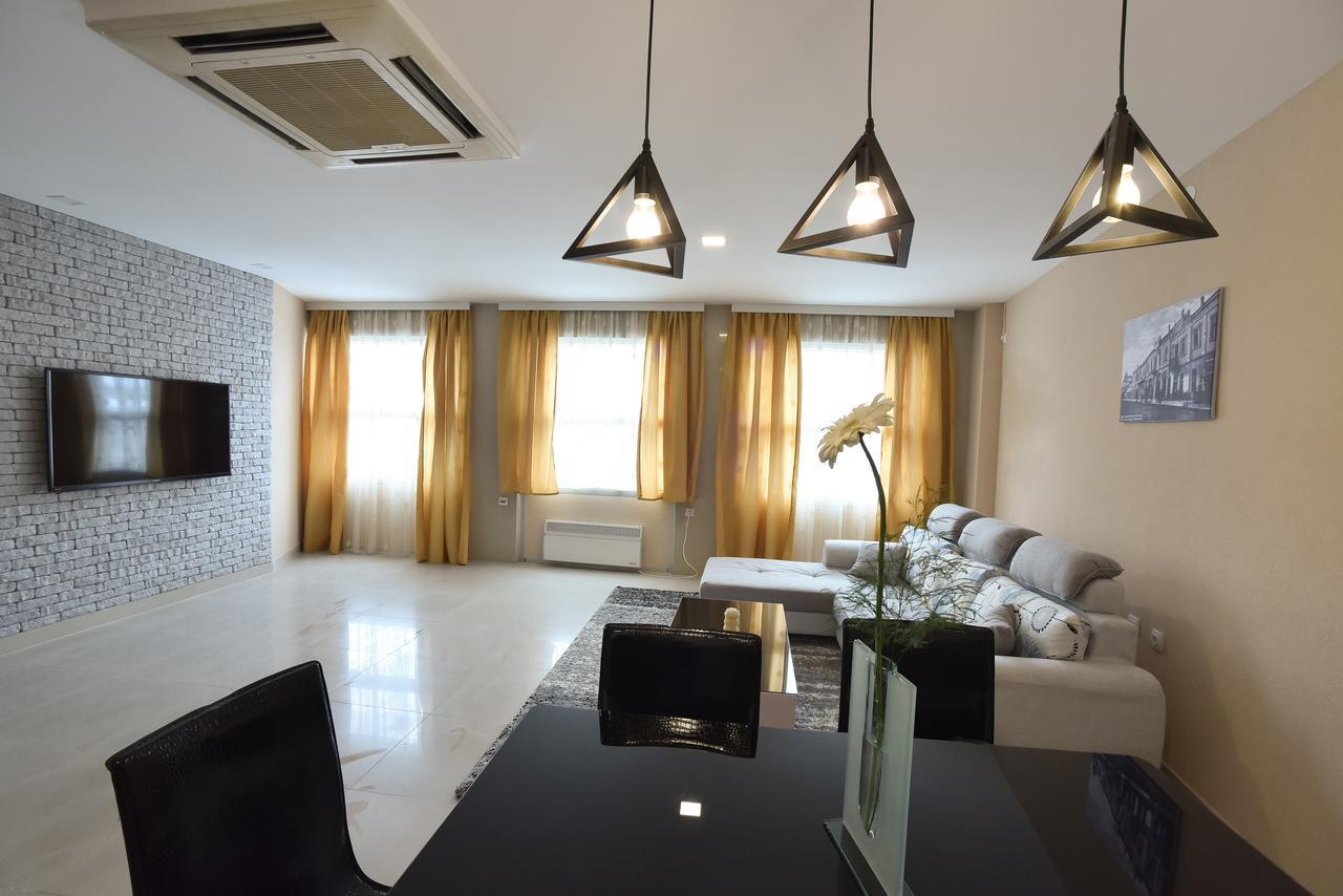 City Center Apartments Pirot Dış mekan fotoğraf