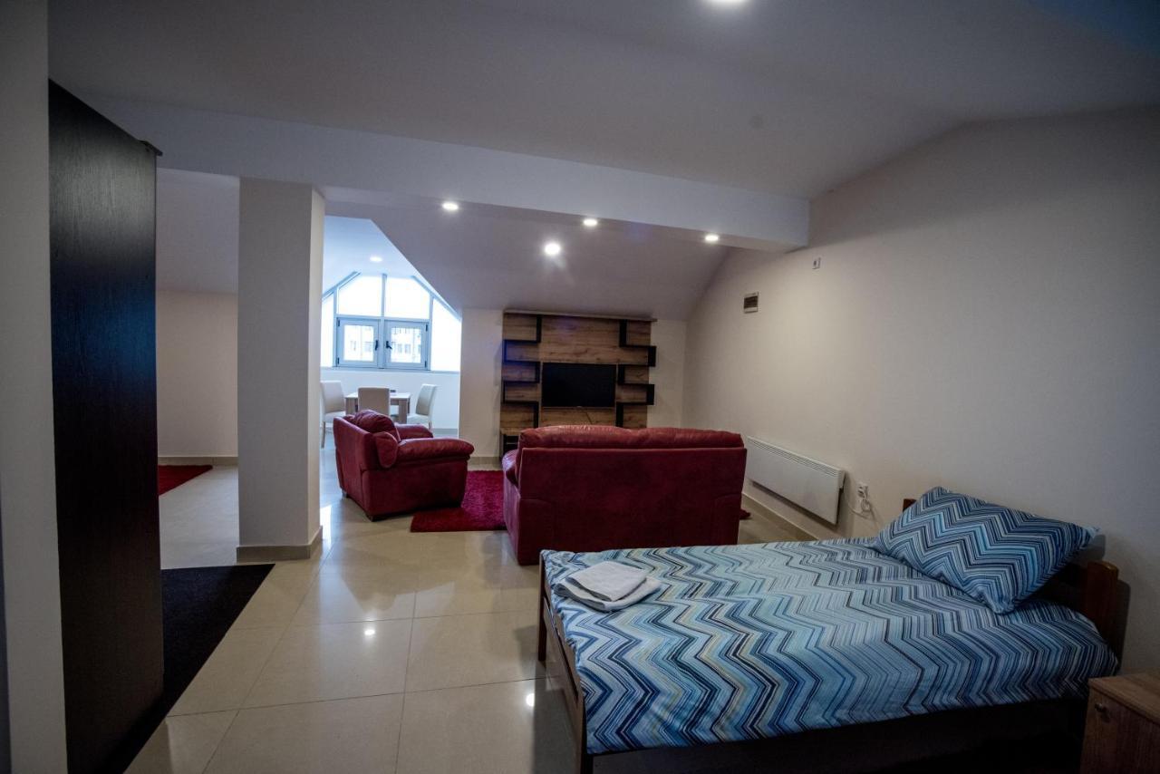 City Center Apartments Pirot Dış mekan fotoğraf