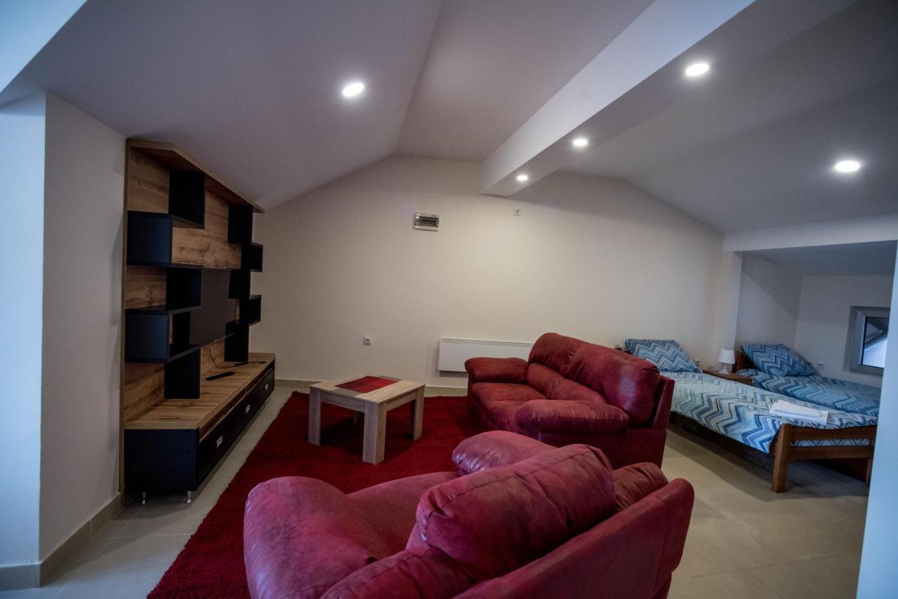 City Center Apartments Pirot Dış mekan fotoğraf